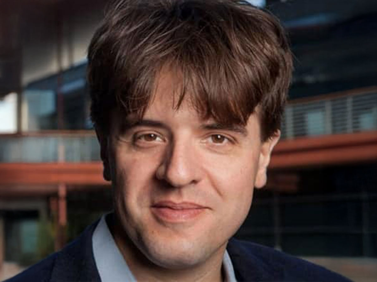 portrait picture of Karl Deisseroth