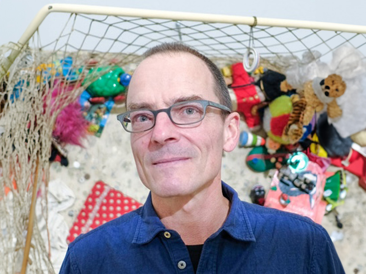 portrait picture of Sebastian Egenhofer