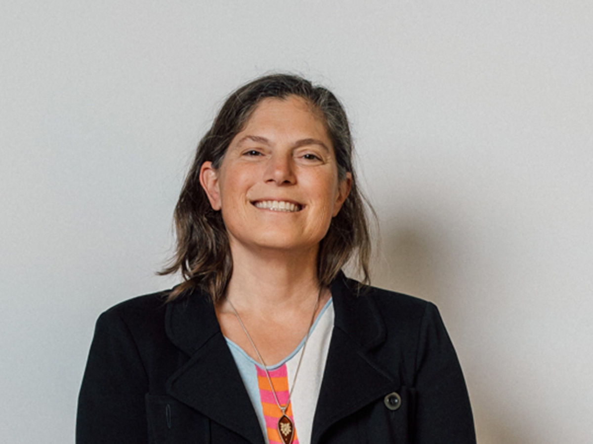 Portrait picture of Victoria Orpahn